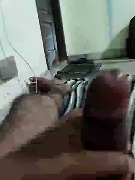 Snapshot of TeluguBoyAbhi chatting on 12/19/24, 01:18 TeluguBoyAbhi online show from 12/19/24, 01:18