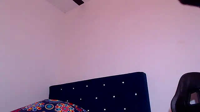 Snapshot of Aliice_Doll chatting on 01/05/25, 10:50 Aliice Doll online show from 01/05/25, 10:50