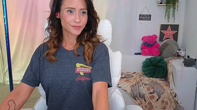 Aprilreign online show from 03/21/25, 02:07