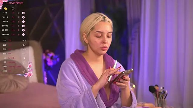 VictoriaMorrone online show from 02/27/25, 03:25