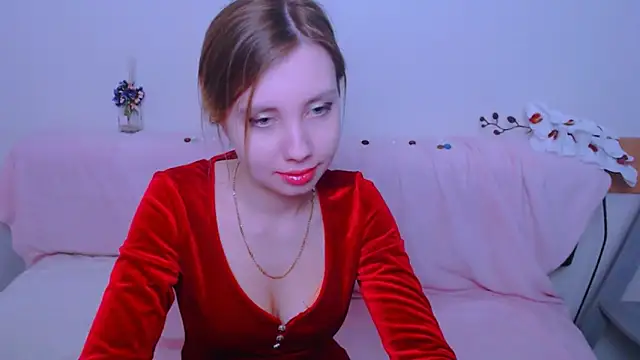 Snapshot of AliceFire_ chatting on 04/21/26, 10:43 AliceFire online show from 04/21/26, 10:43