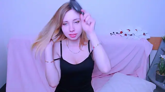 Snapshot of AliceFire_ chatting on 05/05/26, 11:29 AliceFire online show from 05/05/26, 11:29