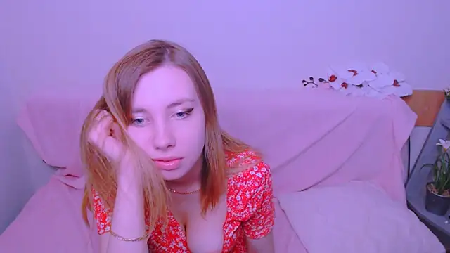 Snapshot of AliceFire_ chatting on 05/07/26, 09:47 AliceFire online show from 05/07/26, 09:47