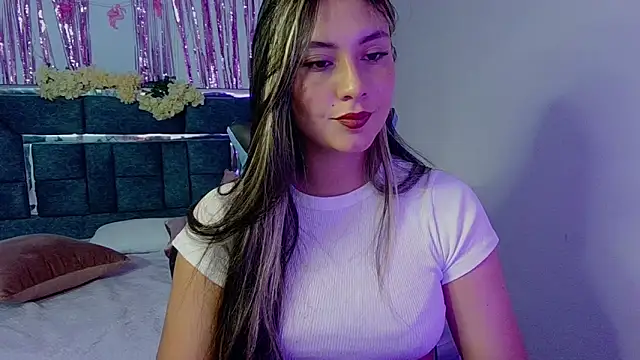 Snapshot of Lia_14_ chatting on 09/25/25, 10:24 Lia 14 online show from 09/25/25, 10:24