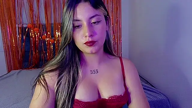 Snapshot of Lia_14_ chatting on 11/06/25, 07:04 Lia 14 online show from 11/06/25, 07:04