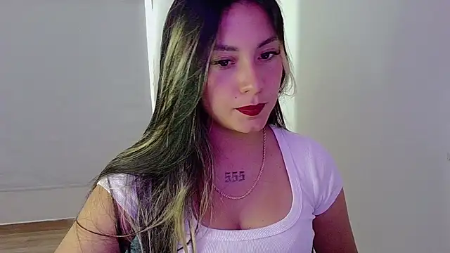 Snapshot of Lia_14_ chatting on 02/02/26, 08:18 Lia 14 online show from 02/02/26, 08:18