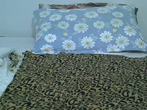 Snapshot of cindy_mia chatting on 02/10/25, 03:03 cindy mia online show from 02/10/25, 03:03