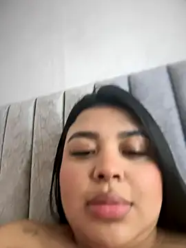 Emily cooper20 online show from 09/28/25, 10:15