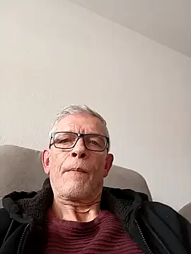 Snapshot of berfri chatting on 03/20/26, 02:44 berfri online show from 03/20/26, 02:44