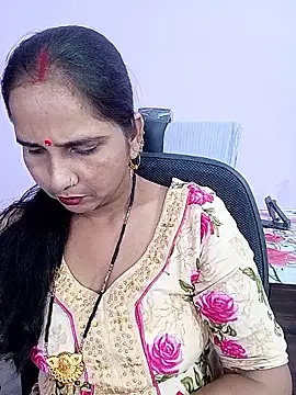 Snapshot of reemacouple007 chatting on 05/26/26, 07:37 reemacouple007 online show from 05/26/26, 07:37
