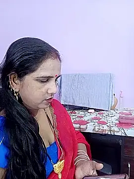 Snapshot of reemacouple007 chatting on 05/30/26, 06:43 reemacouple007 online show from 05/30/26, 06:43