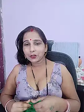 Snapshot of reemacouple007 chatting on 05/31/26, 07:26 reemacouple007 online show from 05/31/26, 07:26