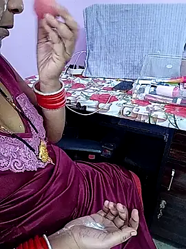 Snapshot of reemacouple007 chatting on 06/07/26, 07:45 reemacouple007 online show from 06/07/26, 07:45