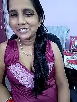 Snapshot of reemacouple007 chatting on 07/01/26, 04:58 reemacouple007 online show from 07/01/26, 04:58