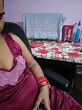 Snapshot of reemacouple007 chatting on 07/03/26, 04:52 reemacouple007 online show from 07/03/26, 04:52