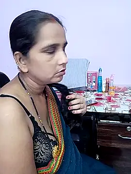 Snapshot of reemacouple007 chatting on 07/13/26, 04:54 reemacouple007 online show from 07/13/26, 04:54