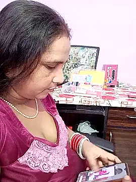 Snapshot of reemacouple007 chatting on 08/03/26, 07:40 reemacouple007 online show from 08/03/26, 07:40