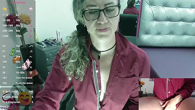 ViickySexy online show from 02/11/25, 10:39