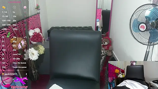 ViickySexy online show from 09/30/25, 07:41