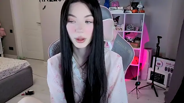 Snapshot of Aliceblush chatting on 11/17/25, 03:07 Aliceblush online show from 11/17/25, 03:07