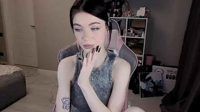 Snapshot of Aliceblush chatting on 02/11/26, 03:17 Aliceblush online show from 02/11/26, 03:17