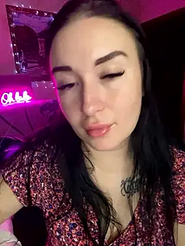 Snapshot of Roxana_Bell chatting on 12/04/24, 08:29 Roxana Bell online show from 12/04/24, 08:29