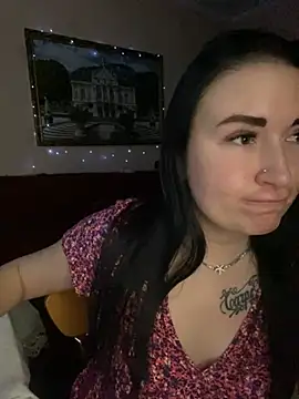 Snapshot of Roxana_Bell chatting on 12/23/24, 10:01 Roxana Bell online show from 12/23/24, 10:01