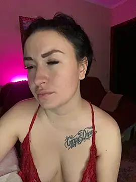 Snapshot of Roxana_Bell chatting on 03/11/25, 10:09 Roxana Bell online show from 03/11/25, 10:09