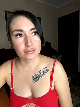 Snapshot of Roxana_Bell chatting on 09/13/25, 07:24 Roxana Bell online show from 09/13/25, 07:24