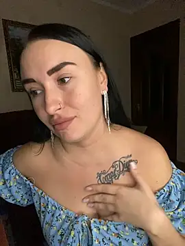 Snapshot of Roxana_Bell chatting on 02/09/26, 07:29 Roxana Bell online show from 02/09/26, 07:29