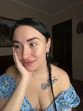 Snapshot of Roxana_Bell chatting on 03/04/26, 02:34 Roxana Bell online show from 03/04/26, 02:34