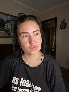 Roxana Bell online show from 06/12/26, 10:03