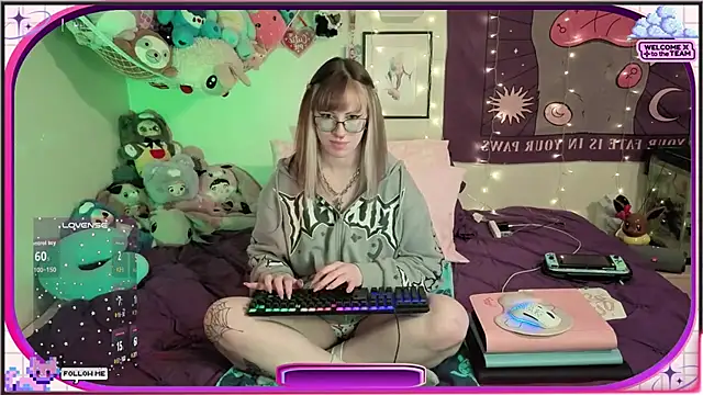 Snapshot of AmbrosiaKitty chatting on 02/24/26, 06:00 AmbrosiaKitty online show from 02/24/26, 06:00