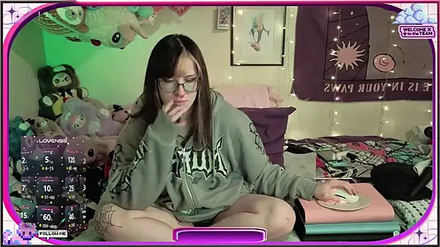 Snapshot of AmbrosiaKitty chatting on 03/18/26, 05:10 AmbrosiaKitty online show from 03/18/26, 05:10