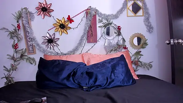 Snapshot of paolitakens chatting on 01/13/25, 07:11 paolitakens online show from 01/13/25, 07:11