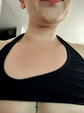 tata laima   online show from 03/10/25, 07:18