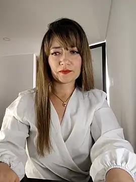 tata laima   online show from 11/04/25, 01:21