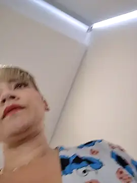 tata laima   online show from 11/17/25, 02:45