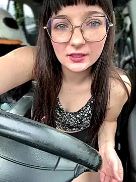 Snapshot of urpuppymoon chatting on 01/08/26, 07:49 urpuppymoon online show from 01/08/26, 07:49