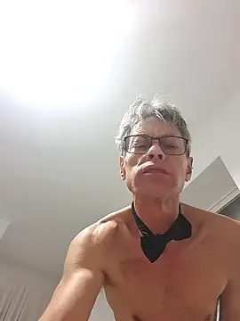 Snapshot of Dandya100@xh chatting on 12/26/24, 03:27 Dandya100xh online show from 12/26/24, 03:27