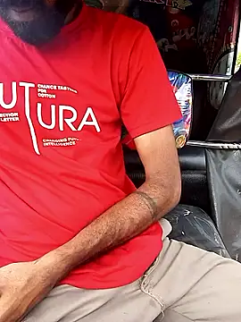 Snapshot of DulajThushara2468 chatting on 01/12/26, 10:09 DulajThushara2468 online show from 01/12/26, 10:09