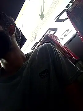 Snapshot of DulajThushara2468 chatting on 01/19/26, 05:00 DulajThushara2468 online show from 01/19/26, 05:00