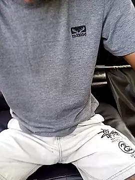 Snapshot of DulajThushara2468 chatting on 02/25/26, 03:27 DulajThushara2468 online show from 02/25/26, 03:27