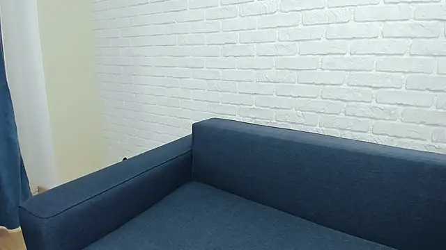 Snapshot of LayaFlow chatting on 11/26/25, 08:59 LayaFlow online show from 11/26/25, 08:59