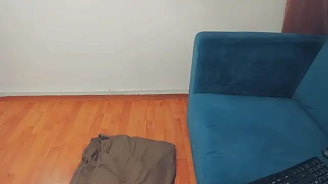 LayaFlow online show from 05/03/26, 07:14