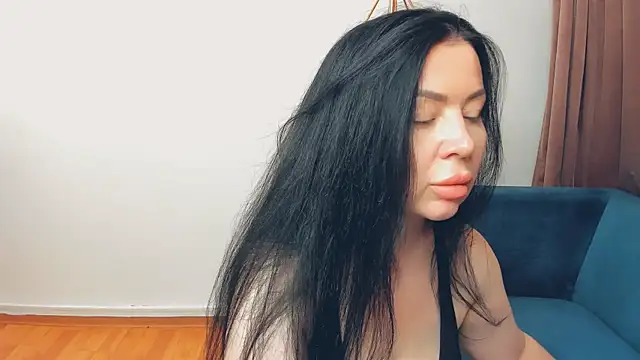 LayaFlow online show from 06/17/26, 07:55