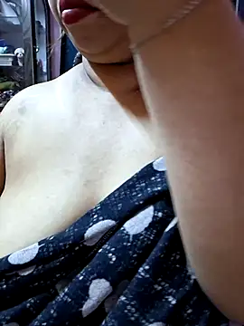 Snapshot of Ravina_patil1 chatting on 10/02/25, 06:20 Ravina patil1 online show from 10/02/25, 06:20