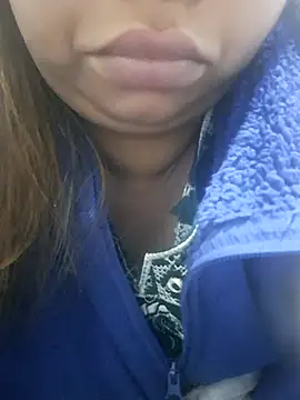 Ravina patil1 online show from 11/16/25, 10:48