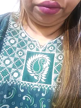 Ravina patil1 online show from 11/17/25, 02:45