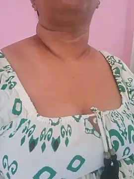 Snapshot of Ravina_patil1 chatting on 04/11/26, 07:45 Ravina patil1 online show from 04/11/26, 07:45